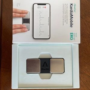 Alivecor Kardia mobile device plus travel case